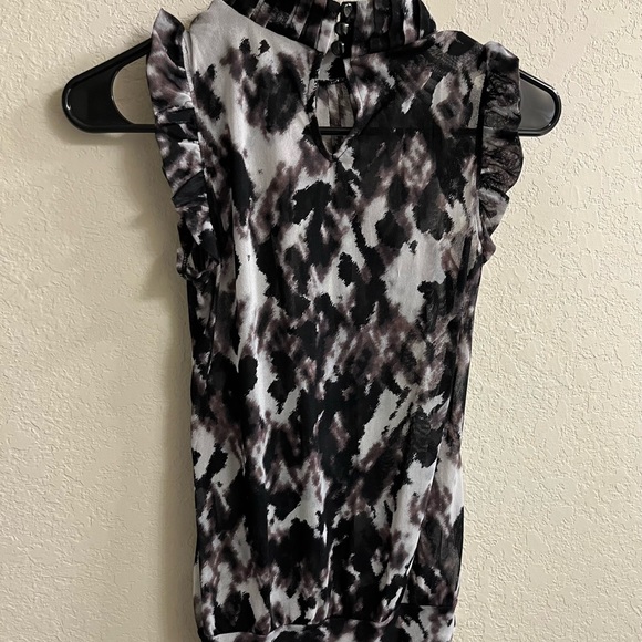 The Limited XS Top - Picture 2 of 4